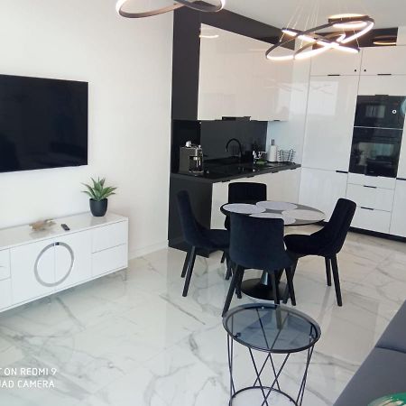Apartament Z Widokiem Na Morze W Kompleksie Hevenia Rewal Esterno foto
